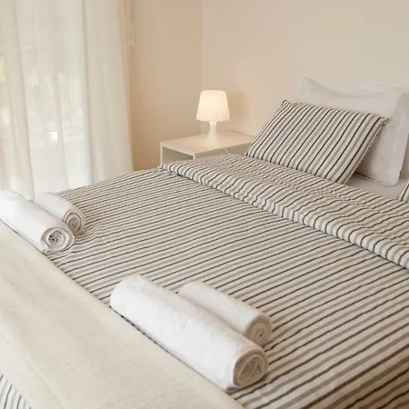 Cozy Bright Apartment-2