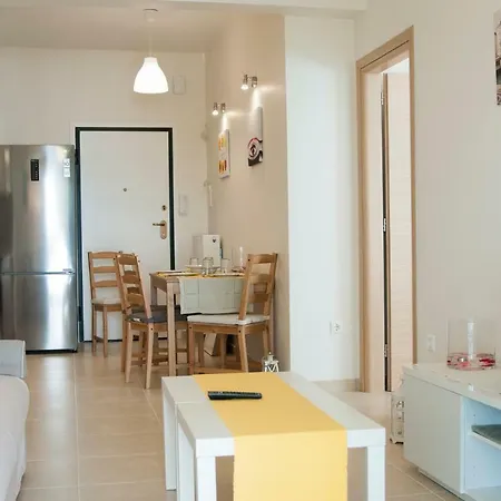 Cozy Bright Apartment-3